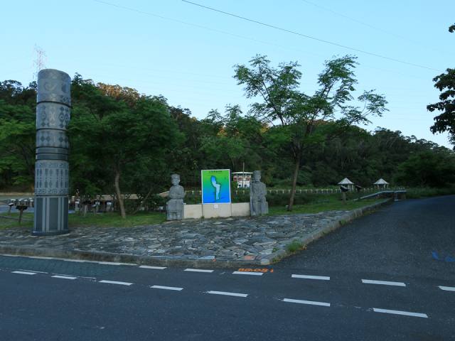 金龍湖：環湖步道